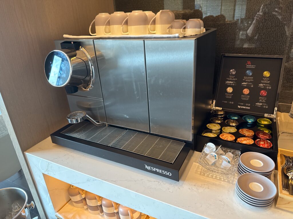 長崎マリオットホテルMクラブラウンジのコーヒーマシン