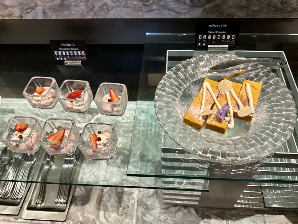 長崎マリオットホテルMクラブラウンジのコーディアルデザートタイムの内容(ケーキ)