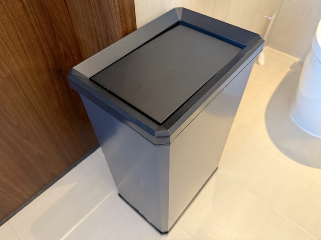 ウェスティンホテル仙台の客室のオムツ用ゴミ箱