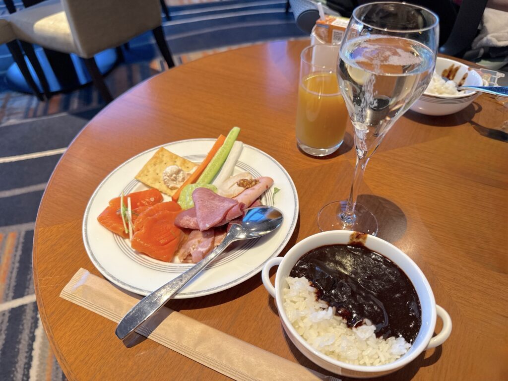 ウェスティンホテル仙台のクラブラウンジのカクテルタイムの食事内容