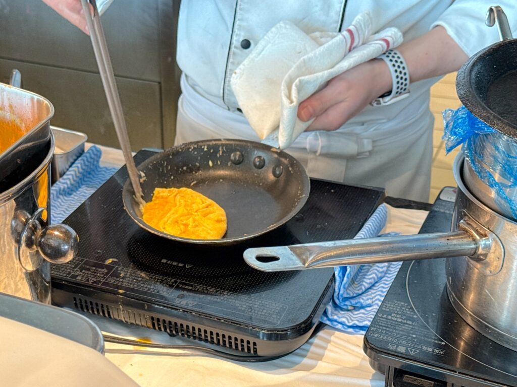 ウェスティンホテル仙台の朝食レストランのライブキッチンコーナー