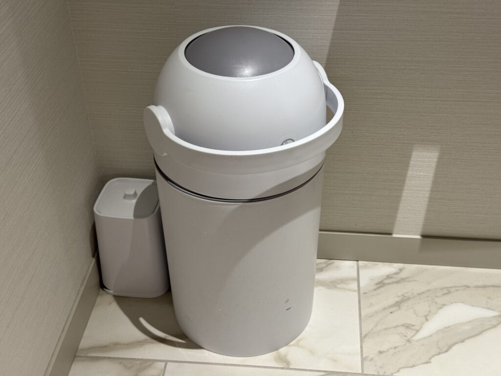 コートヤード・バイ・マリオット名古屋のオムツ用ゴミ箱