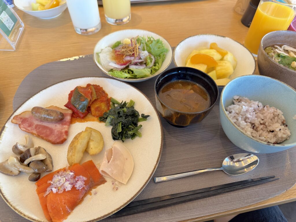 コートヤード・バイ・マリオット名古屋の朝食会場「CRUST」の食事内容
