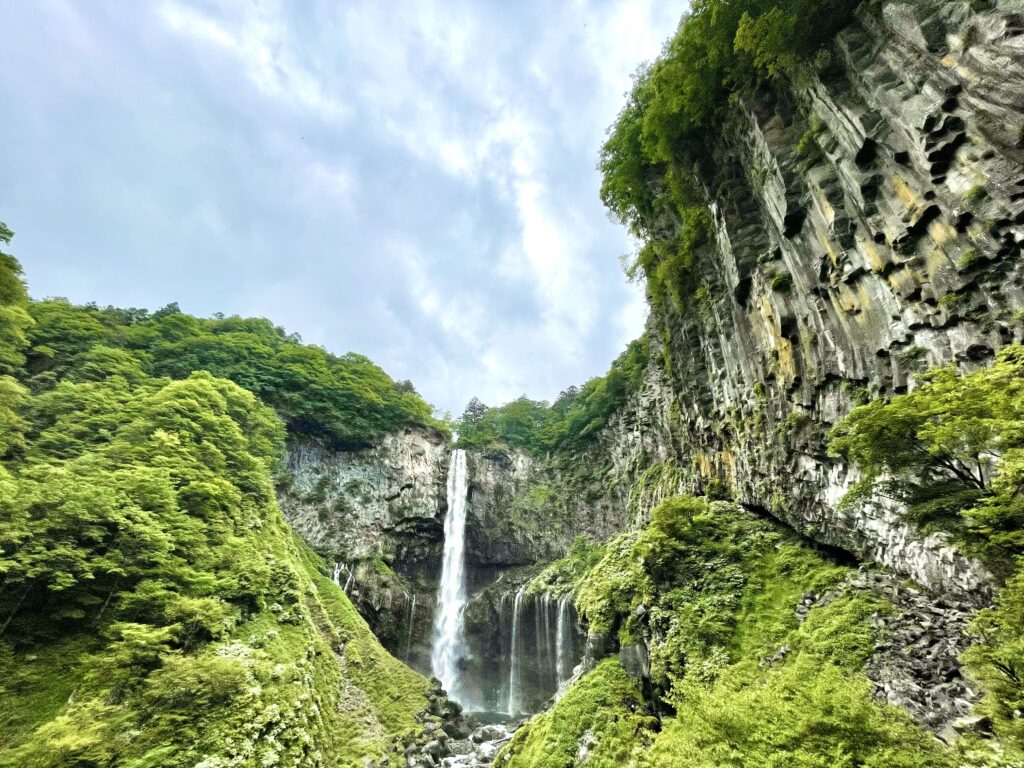 華厳の滝