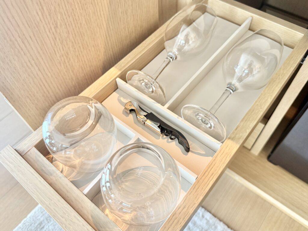 ウェスティンホテル横浜の「クラブコーナーキング」の客室のミニバー