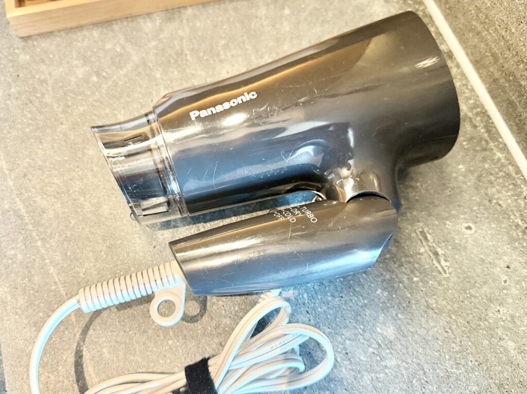 ウェスティンホテル横浜の「クラブコーナーキング」の客室のドライヤー