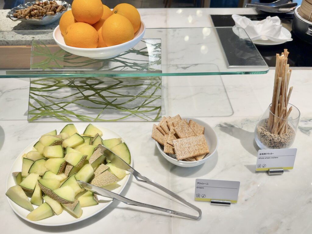 ウェスティンホテル横浜のクラブラウンジ「ウェスティンクラブ」のカクテルタイムの食事内容