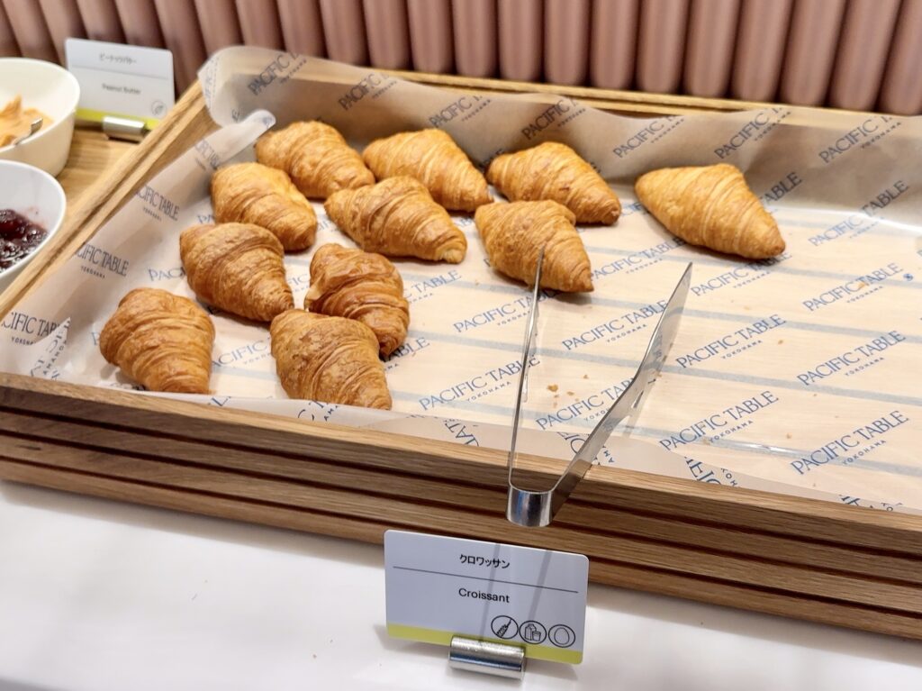 ウェスティンホテル横浜のレストラン会場「パシフィックテーブル」のベーカリーコーナー