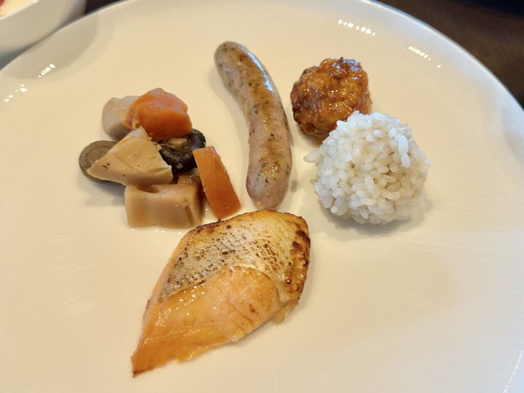 ウェスティンホテル横浜のレストラン会場「パシフィックテーブル」の食事内容