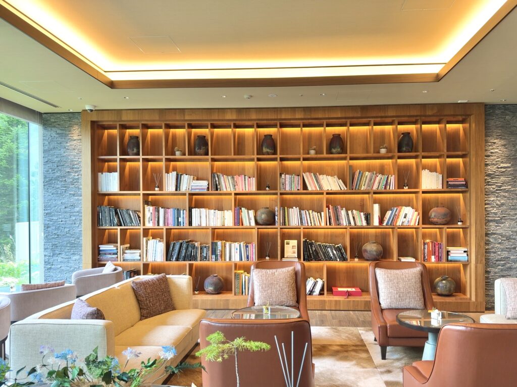 東山ニセコビレッジ・リッツ・カールトン・リザーブのロビーラウンジ