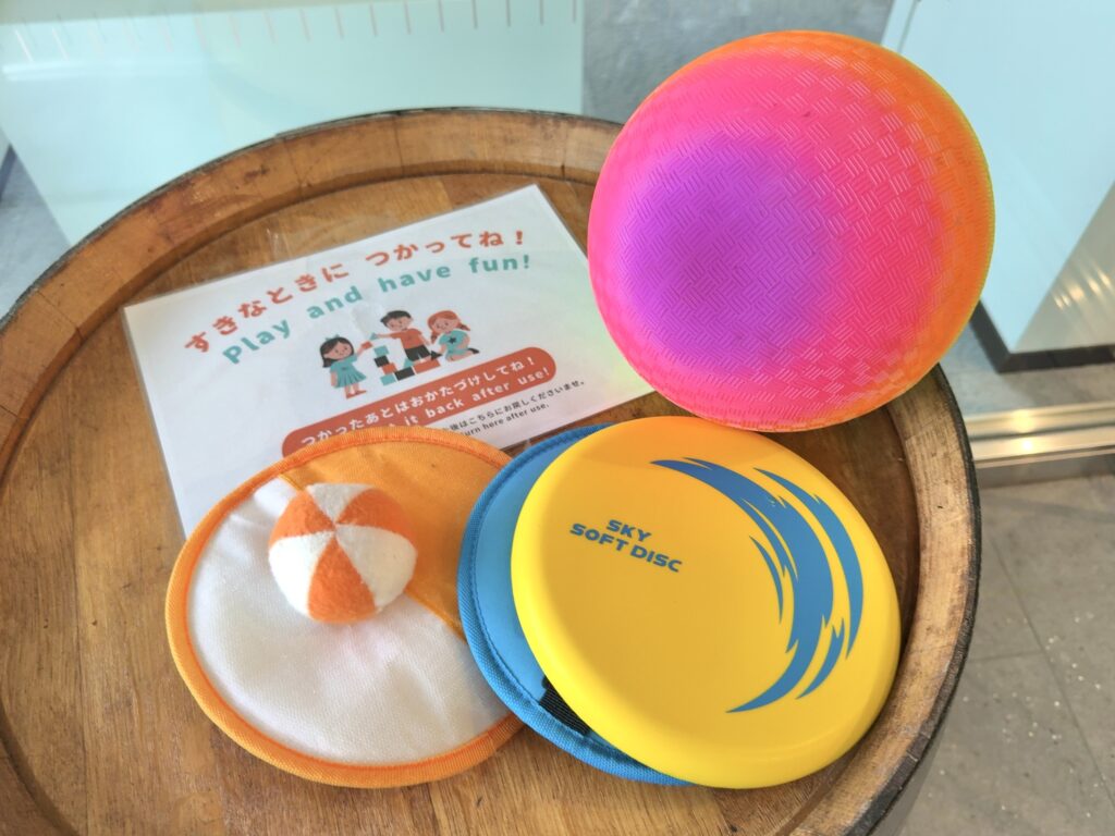 東山ニセコビレッジ・リッツ・カールトン・リザーブの芝生エリア(遊びグッズ)