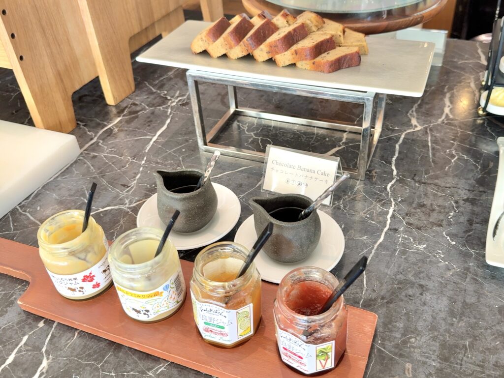 東山ニセコビレッジ・リッツ・カールトン・リザーブの朝食のベーカリーコーナー