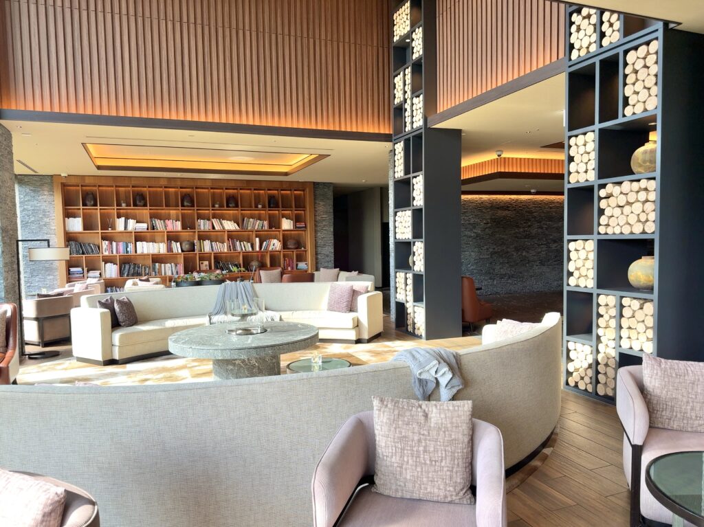 東山ニセコビレッジ リッツ・カールトン・リザーブのロビーフロア