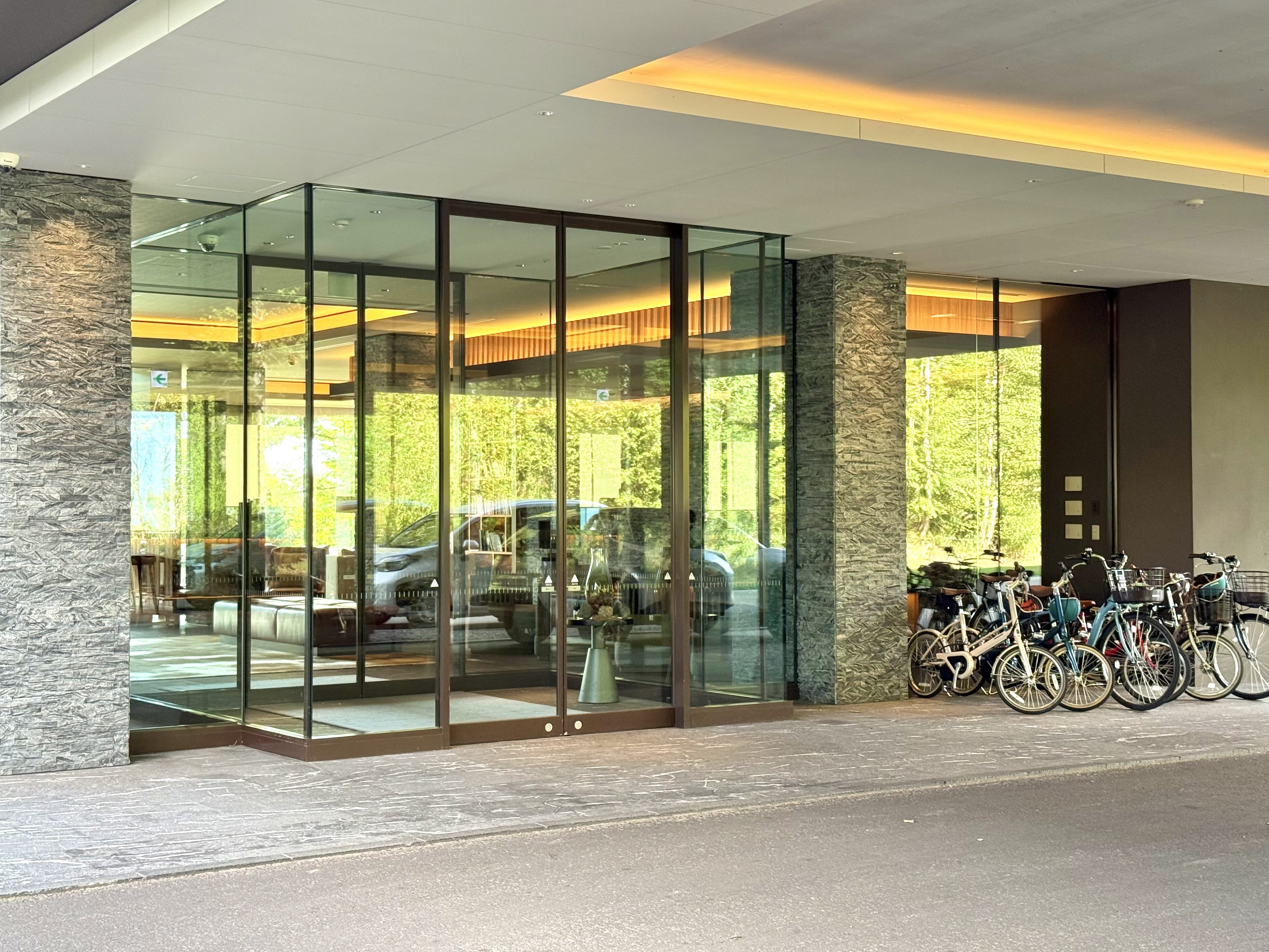 東山ニセコビレッジ・リッツ・カールトン・リザーブのエントランス