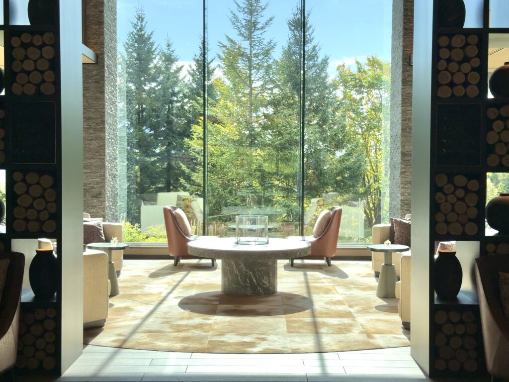 東山ニセコビレッジ・リッツ・カールトン・リザーブのロビーラウンジ