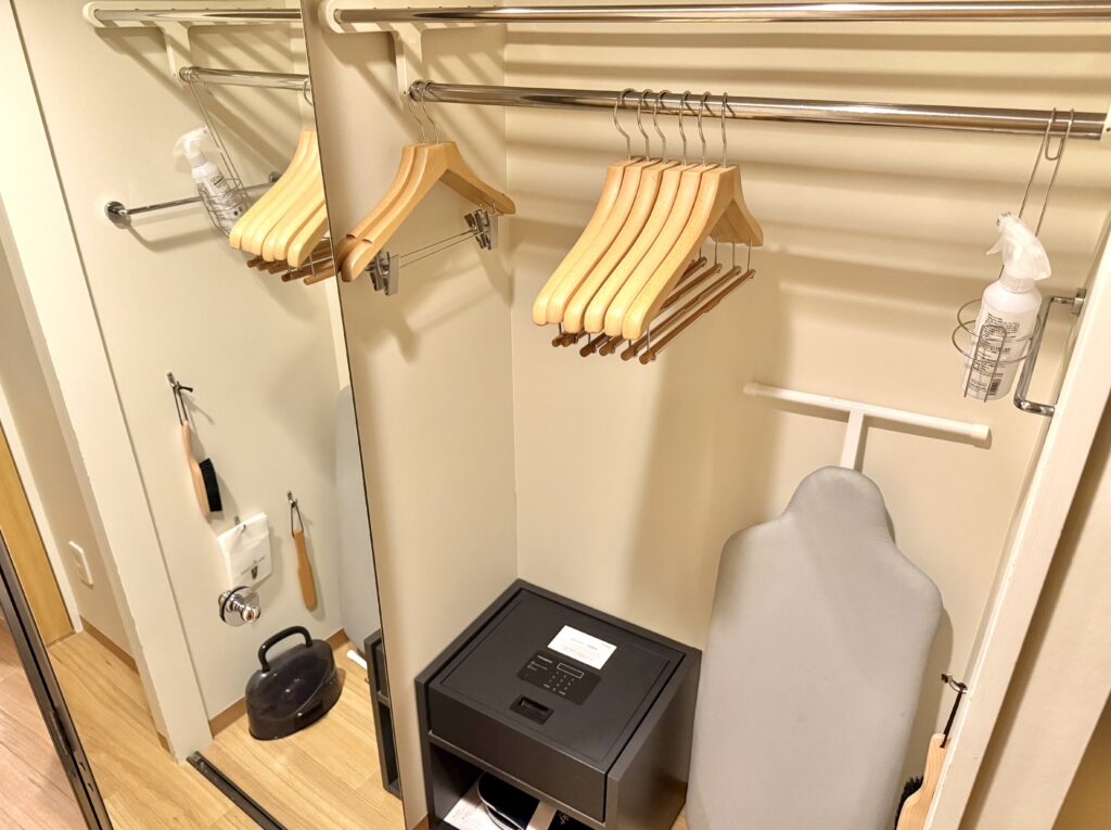 フェアフィールド・バイ・マリオット札幌の客室のクローゼット