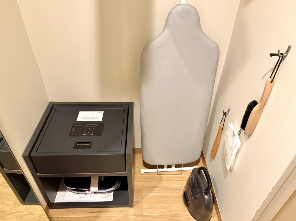 フェアフィールド・バイ・マリオット札幌の客室のクローゼット