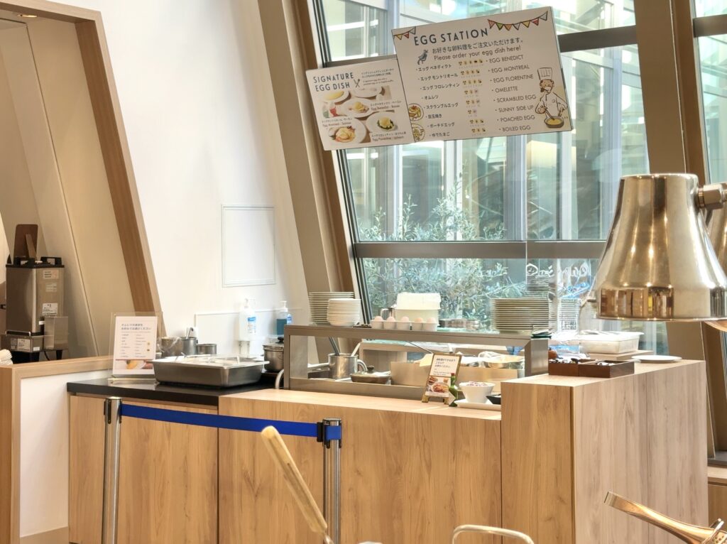 フェアフィールド・バイ・マリオット札幌の朝食レストラン「LUONTO(ルオント)」のライブキッチンコーナー