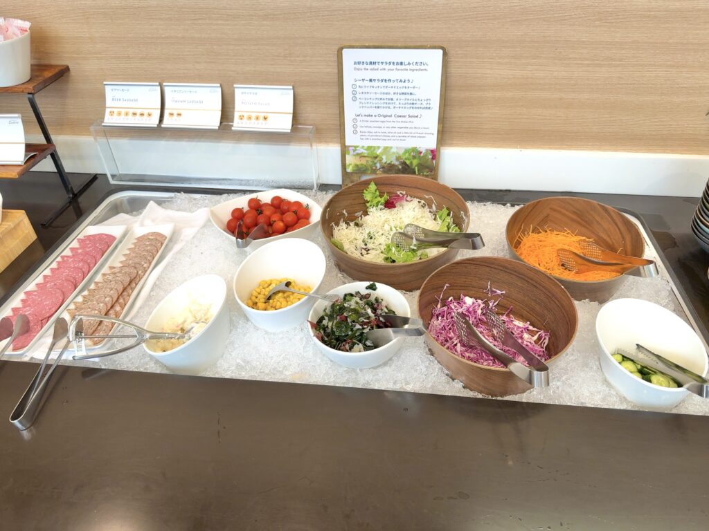 フェアフィールド・バイ・マリオット札幌の朝食レストラン「LUONTO(ルオント)」のサラダコーナー