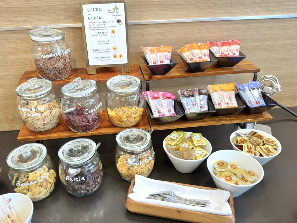 フェアフィールド・バイ・マリオット札幌の朝食レストラン「LUONTO(ルオント)」のシリアルコーナー
