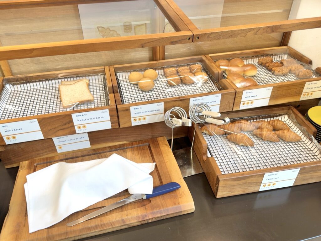 フェアフィールド・バイ・マリオット札幌の朝食レストラン「LUONTO(ルオント)」のベーカリーコーナー