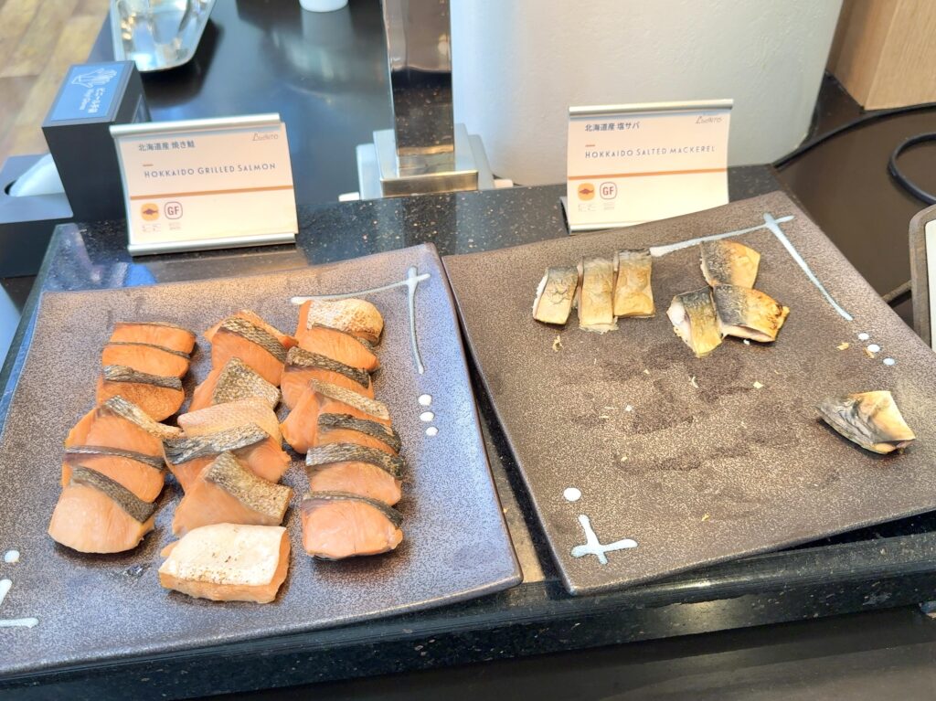 フェアフィールド・バイ・マリオット札幌の朝食レストラン「LUONTO(ルオント)」のホットミールコーナー