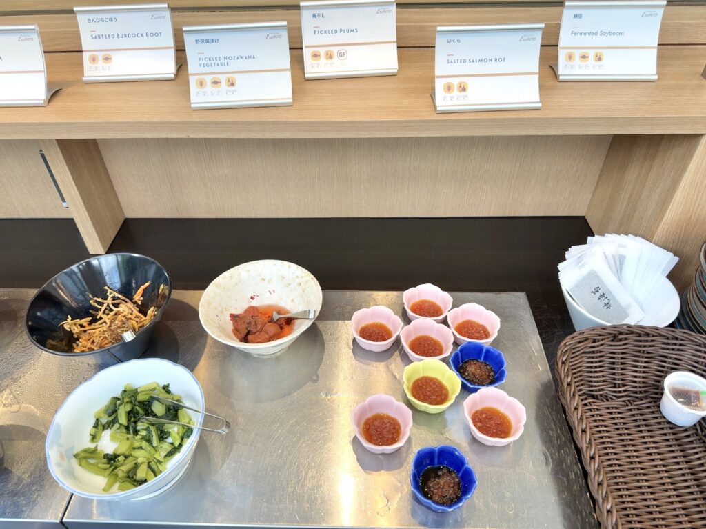 フェアフィールド・バイ・マリオット札幌の朝食レストラン「LUONTO(ルオント)」の和食おかずコーナー