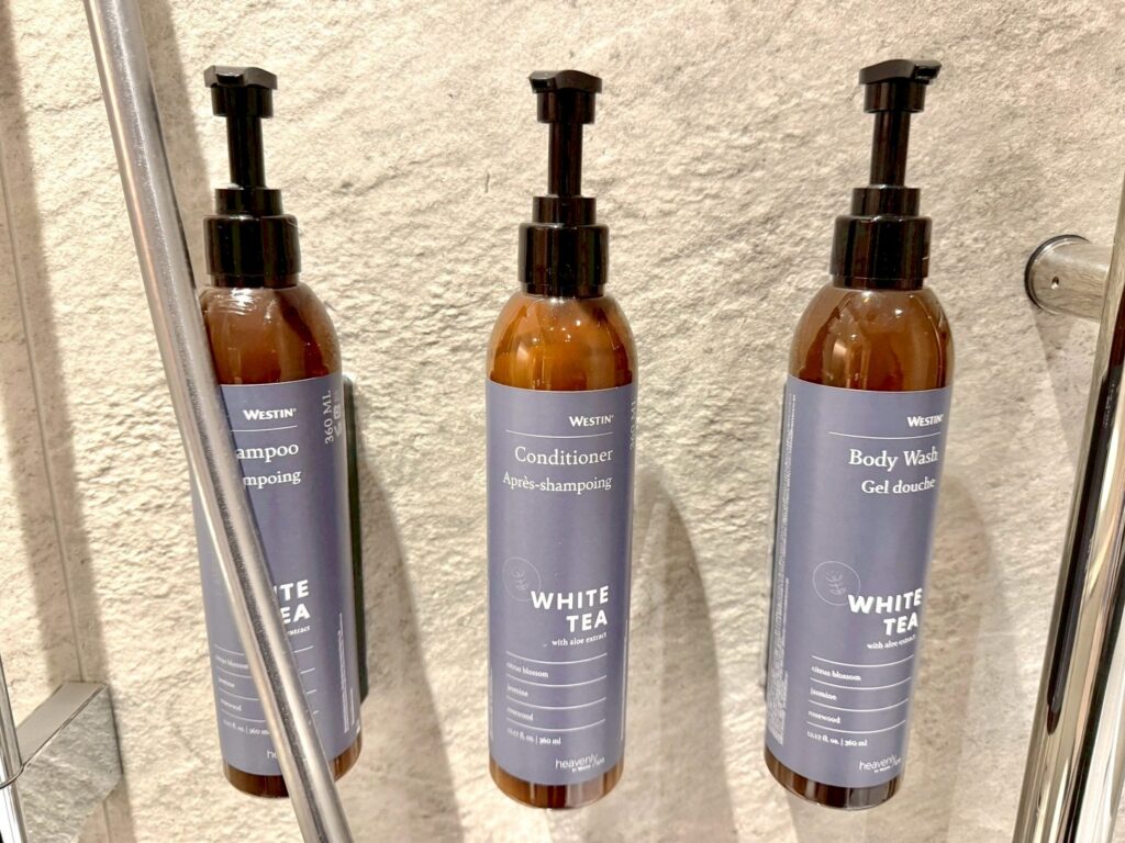 ウェスティン都ホテル京都の客室のバスルーム