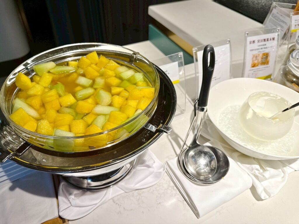 ウェスティン都ホテル京都のクラブラウンジ「ウェスティンクラブ」のティータイムの提供内容