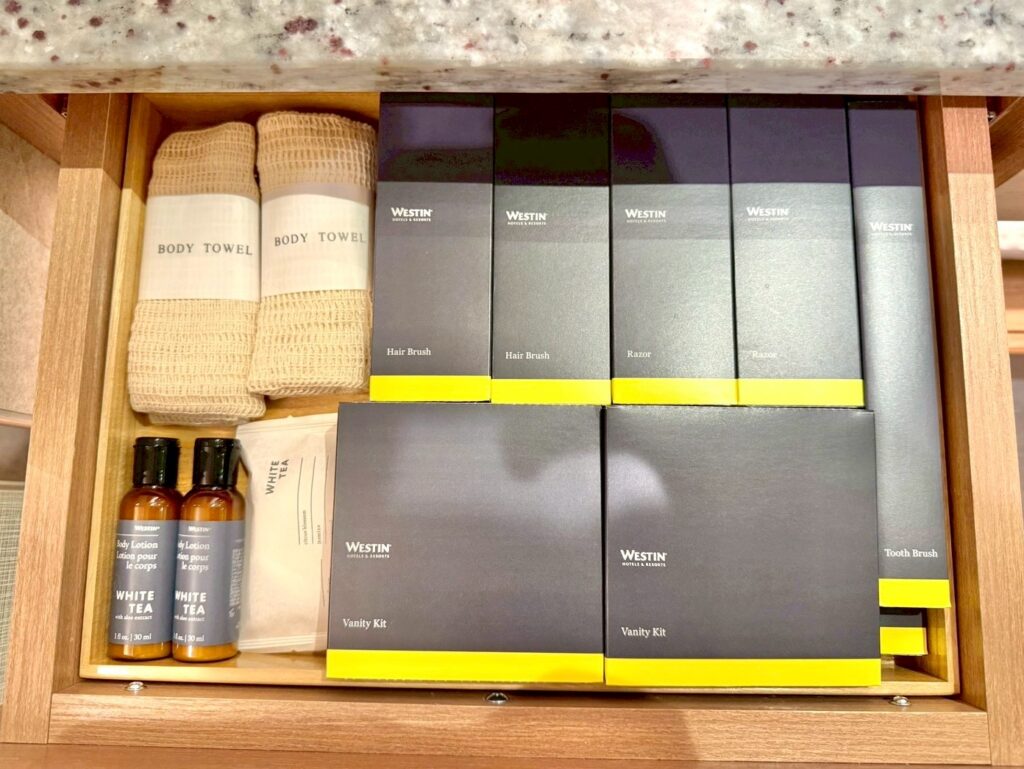 ウェスティン都ホテル京都の客室のバスルームアメニティ