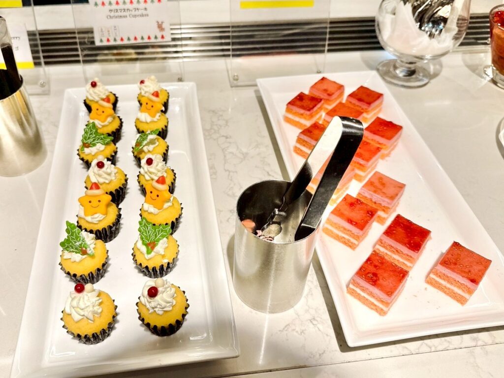 ウェスティン都ホテル京都のクラブラウンジ「ウェスティンクラブ」のコーディアル&デザートタイムの提供内容