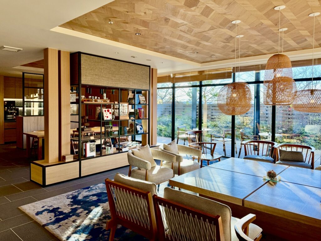 フェアフィールド・バイ・マリオット岐阜清流里山公園のロビーラウンジ