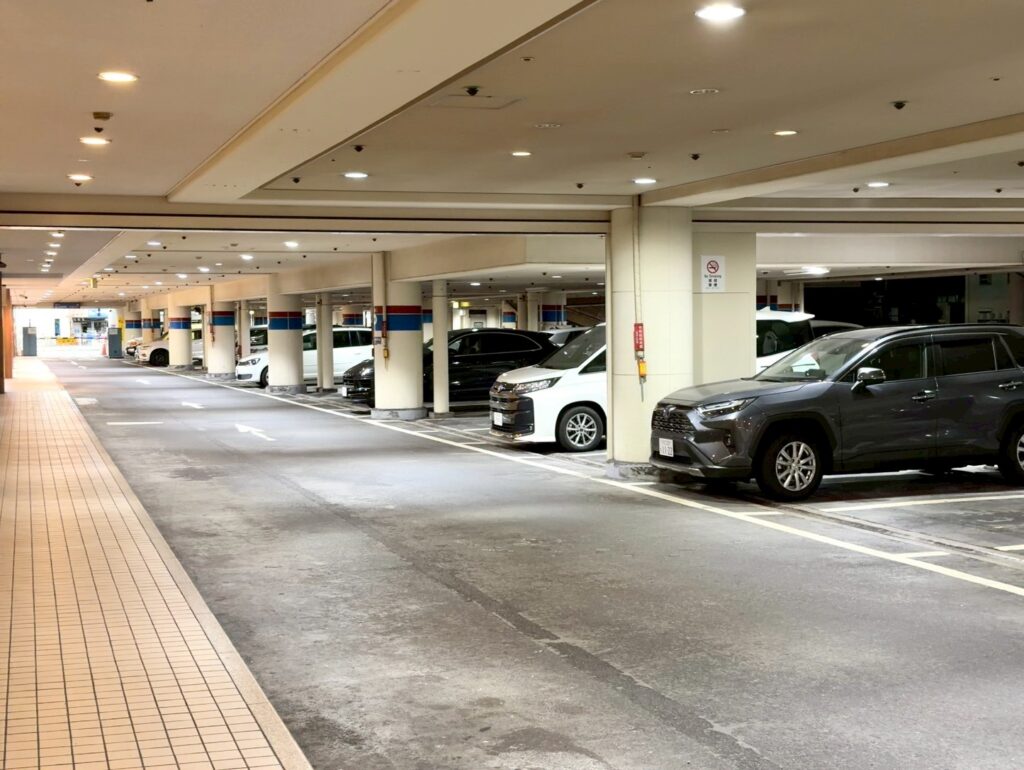シェラトン都ホテル大阪の駐車場