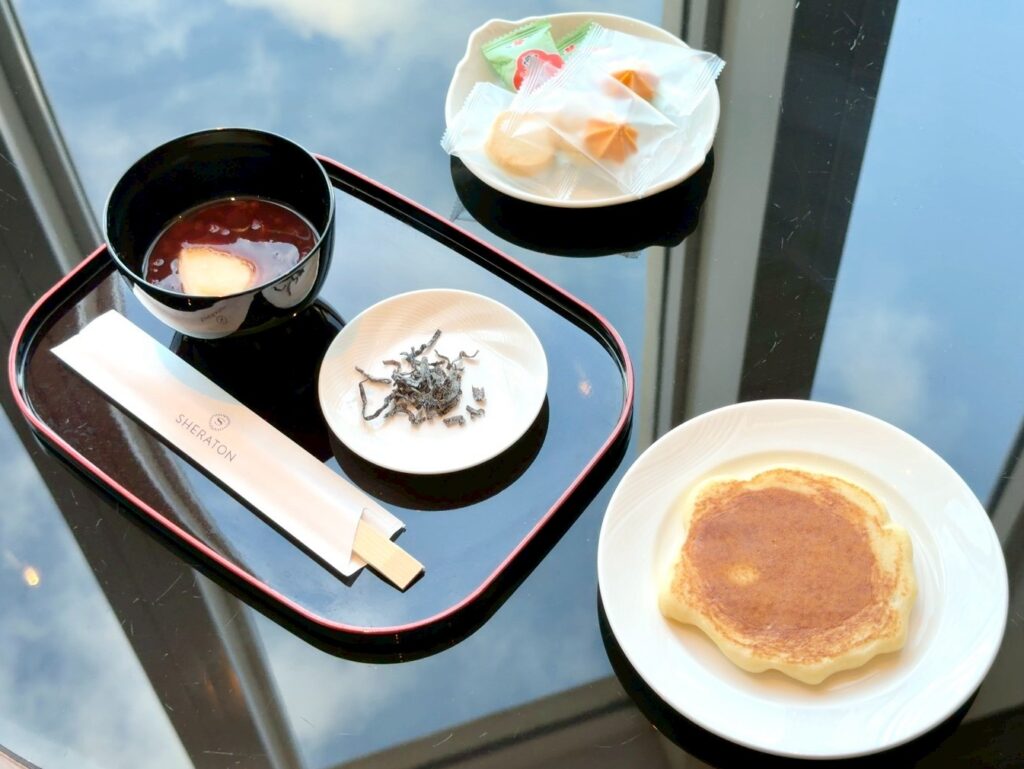 シェラトン都ホテル大阪のクラブラウンジのティータイムの提供内容