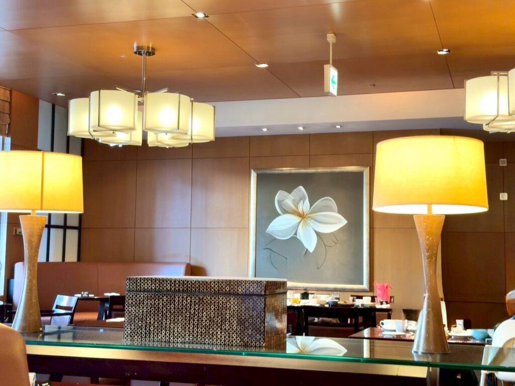 シェラトン都ホテル大阪の朝食レストラン「eu(ゆう)」の会場雰囲気