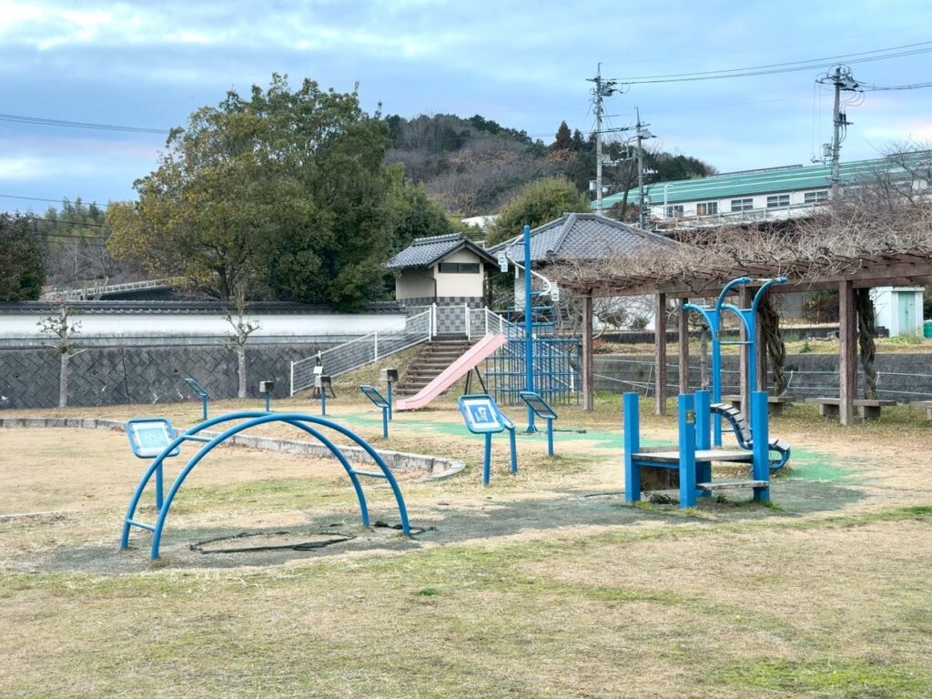 フェアフィールド・バイ・マリオット岡山津山に隣接する道の駅久米の里の子供用遊具