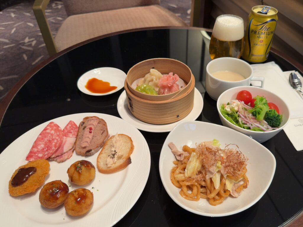 シェラトン都ホテル大阪のクラブラウンジのカクテルタイムの食事内容