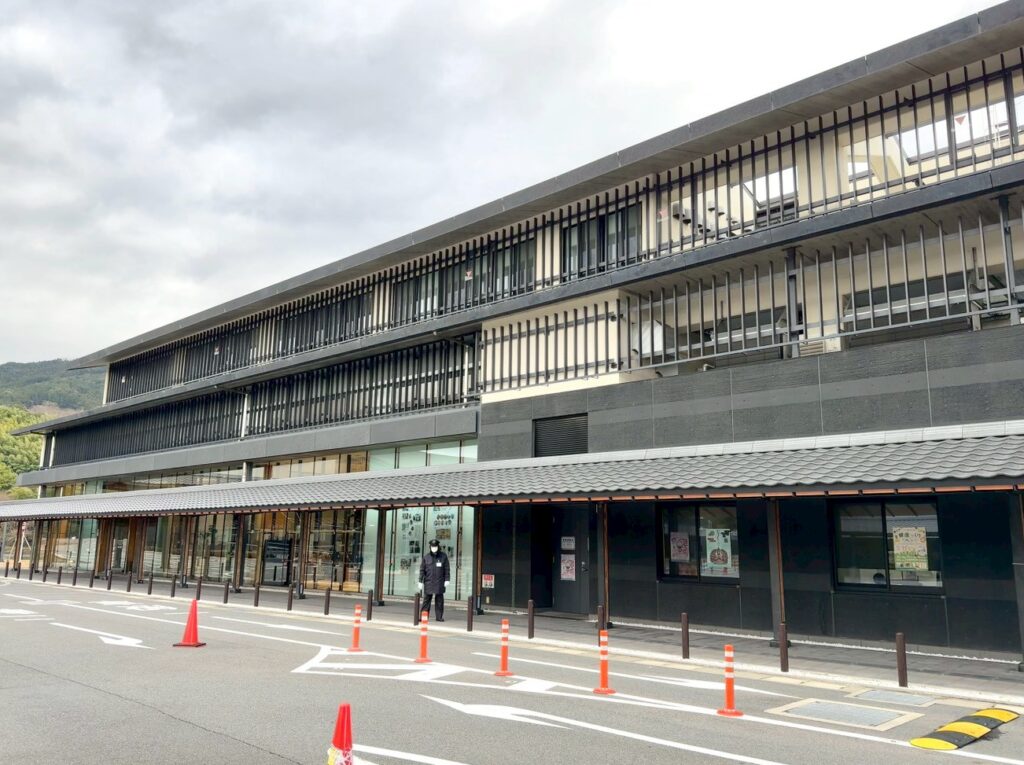 なら歴史芸術文化村の外観