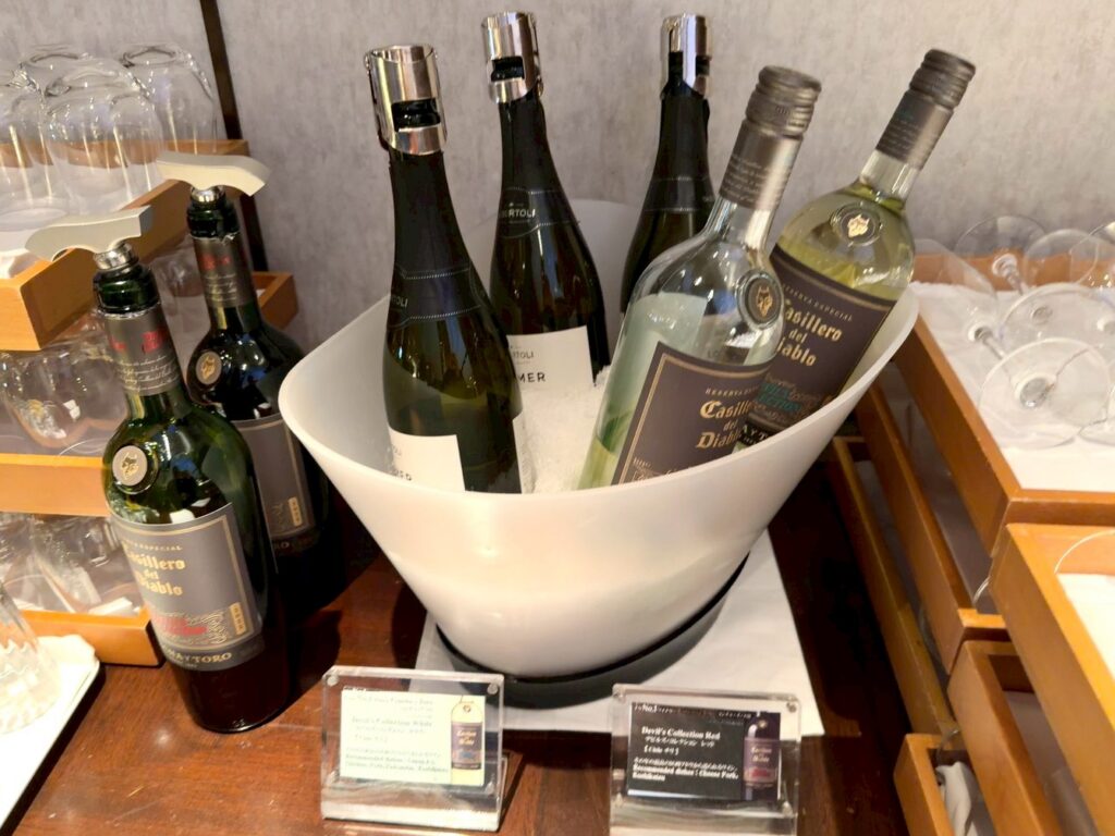 シェラトン都ホテル大阪のクラブラウンジのカクテルタイムの提供内容