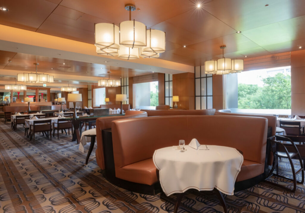 シェラトン都ホテル大阪の朝食レストラン「eu(ゆう)」の会場雰囲気