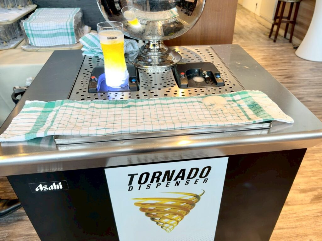 琵琶湖マリオットホテルのクラブラウンジのカクテルタイムの提供内容