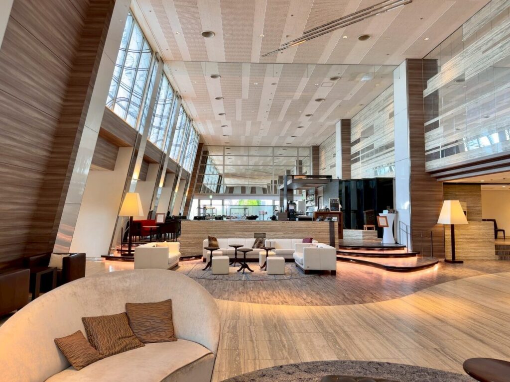 琵琶湖マリオットホテルのロビーフロア