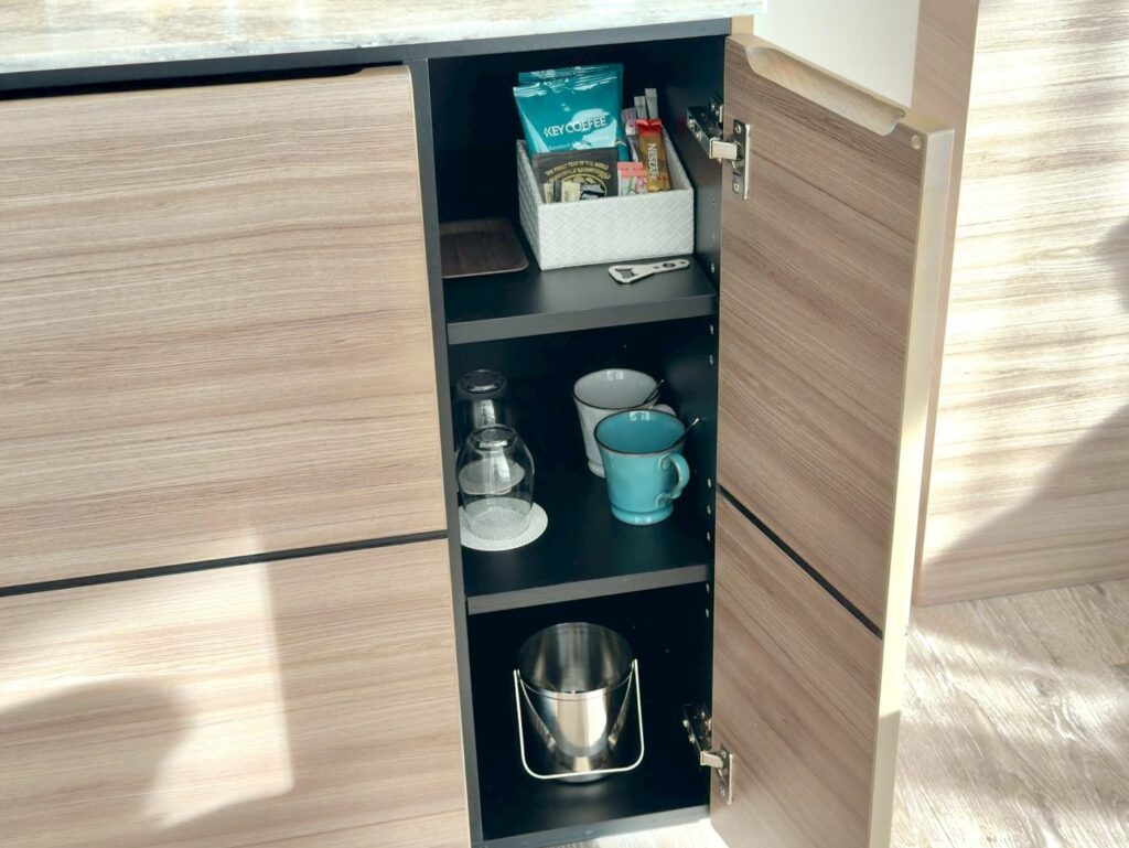 琵琶湖マリオットホテルの客室のミニバー