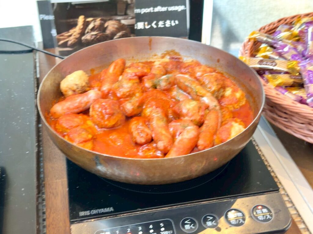 琵琶湖マリオットホテルのクラブラウンジのカクテルタイムの提供内容