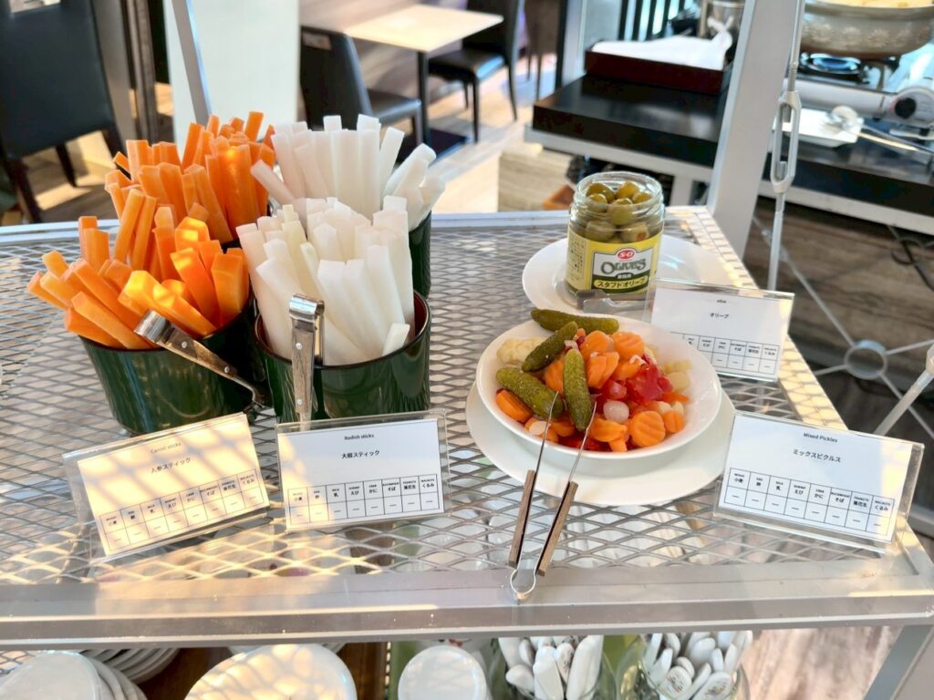 琵琶湖マリオットホテルのクラブラウンジのカクテルタイムの提供内容