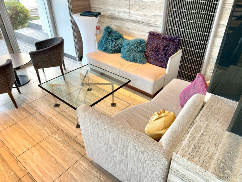 琵琶湖マリオットホテルのクラブラウンジ内装